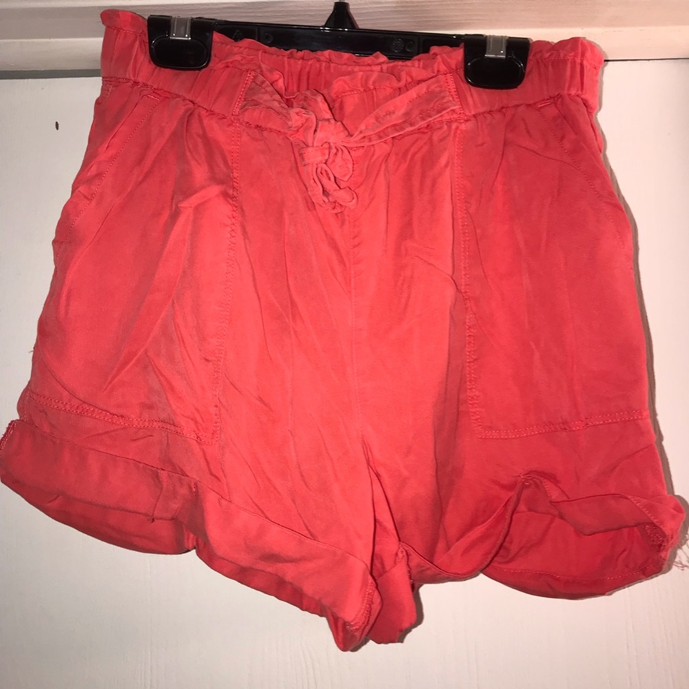 Size M women’s aerie shorts, summer